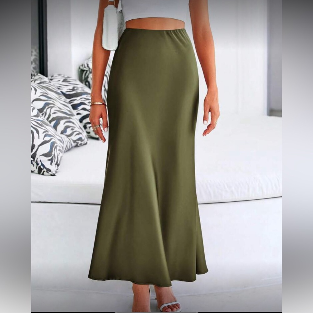 Elegant Olive Green Maxi Skirt